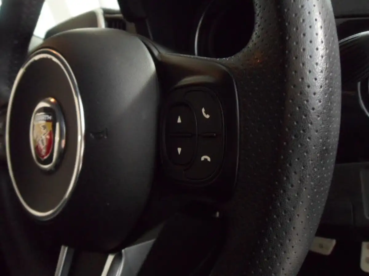 2020-abarth-595-14-tjet-scorpioneoro-big-21