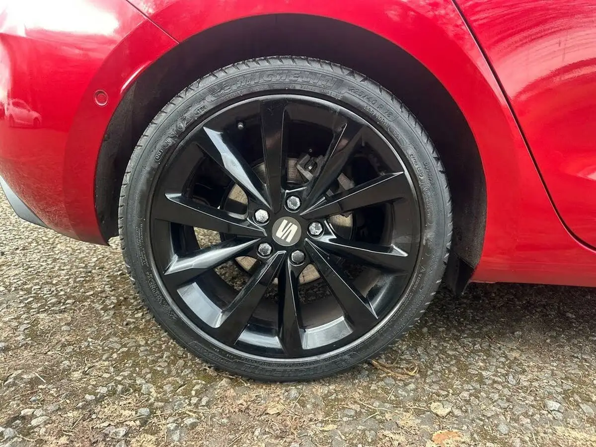 2021-seat-leon-15-etsi-fr-sport-hatchback-big-46