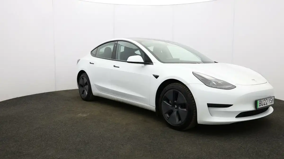 2021-tesla-model-3-e-standard-plus-big-0