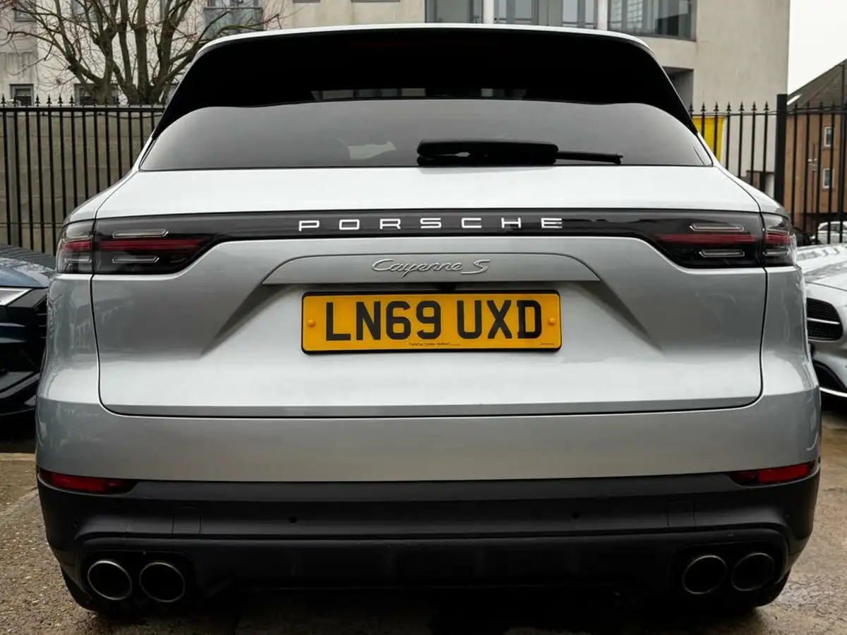 2019-porsche-cayenne-30-v6-s-big-15