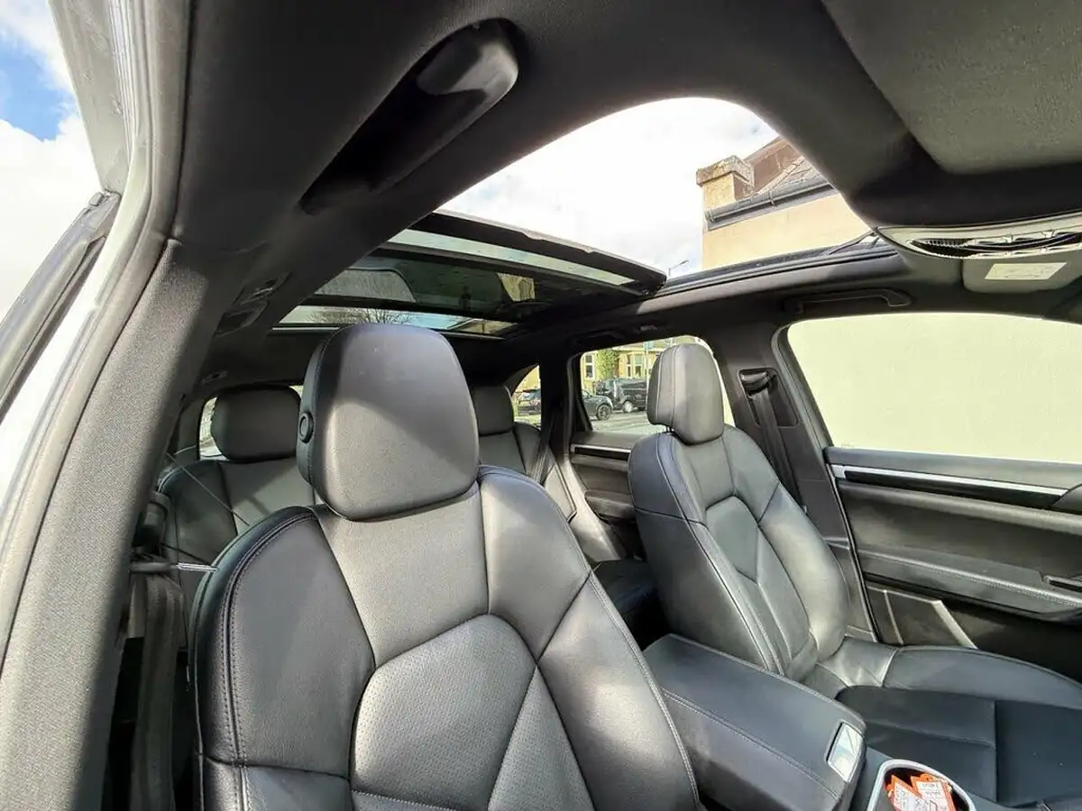 2017-porsche-cayenne-30td-diesel-big-28