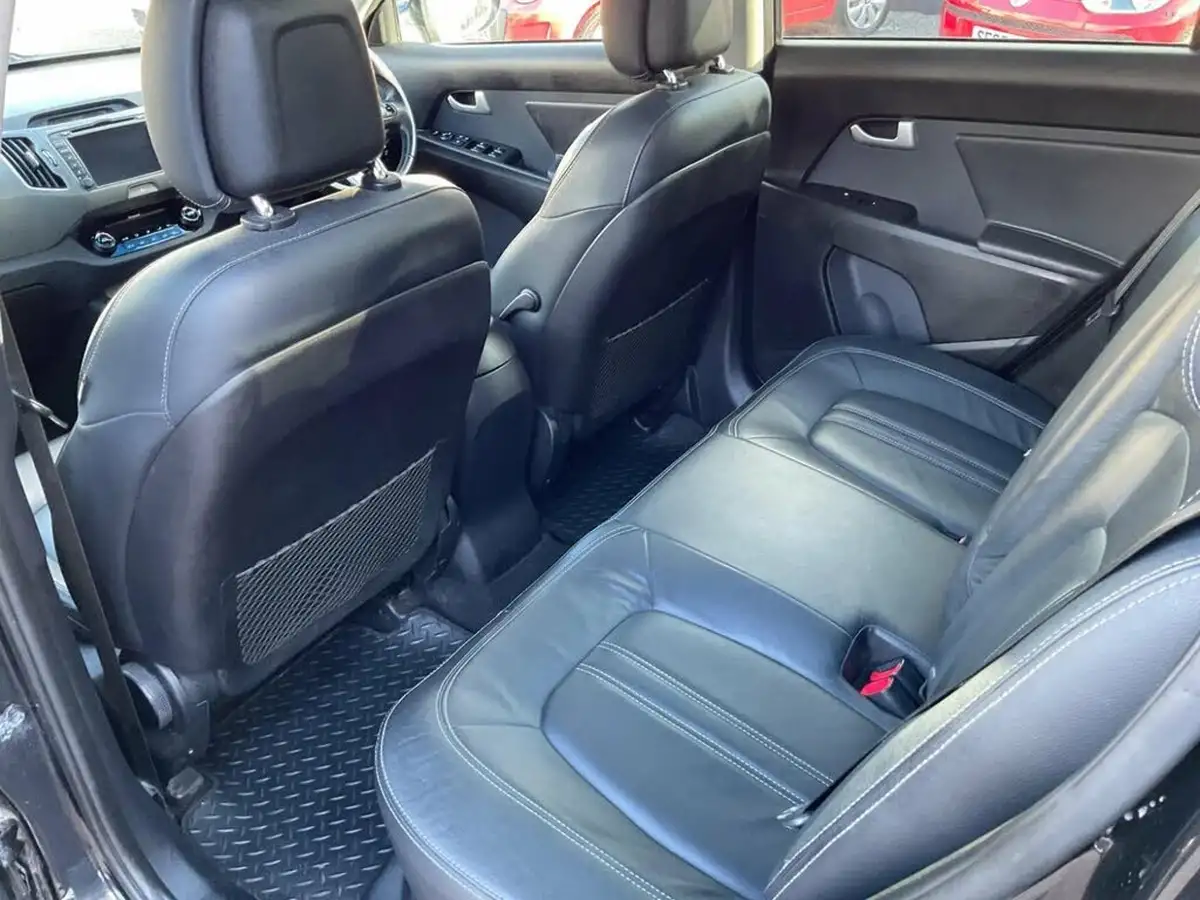 2014-kia-sportage-17-crdi-3-sat-nav-big-26