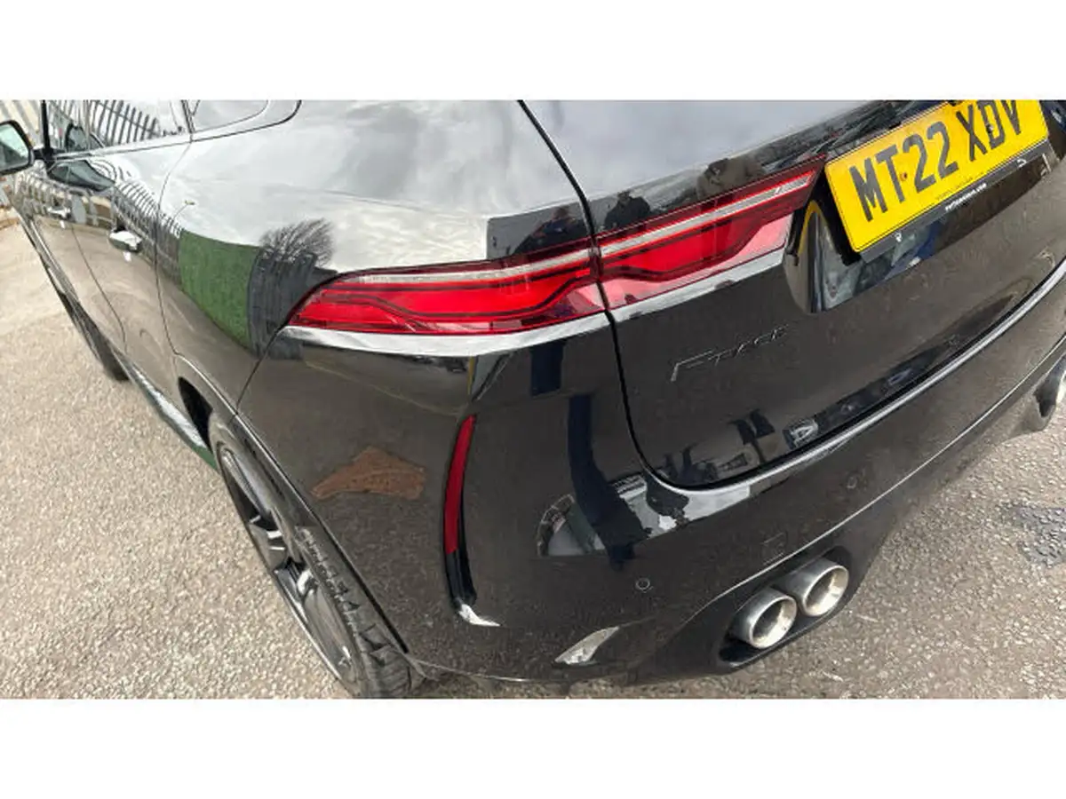 2022-jaguar-f-pace-50-v8-p550-svr-big-52