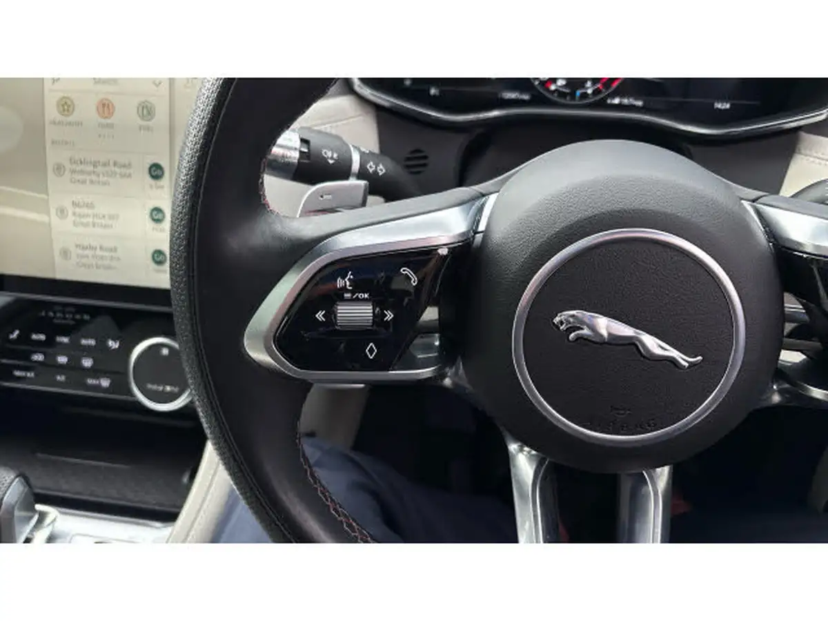 2022-jaguar-f-pace-50-v8-p550-svr-big-28