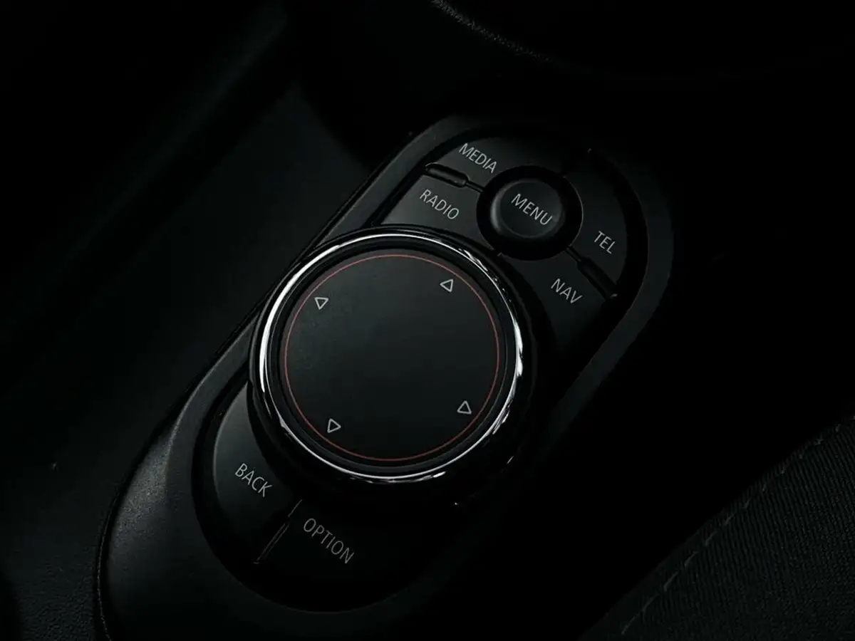2017-mini-cooper-20-cooper-s-ss-hatchback-3d-sport-auto-big-39