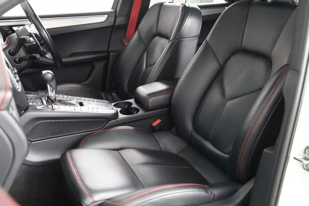 2016-porsche-macan-30-gts-big-10