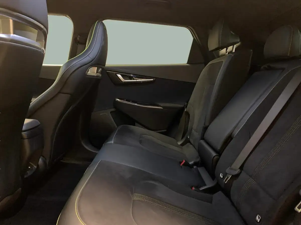 2023-kia-ev6-e-gt-big-37