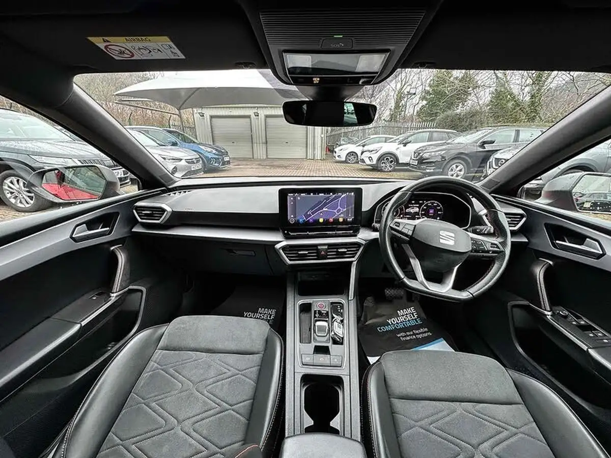 2022-seat-leon-big-7