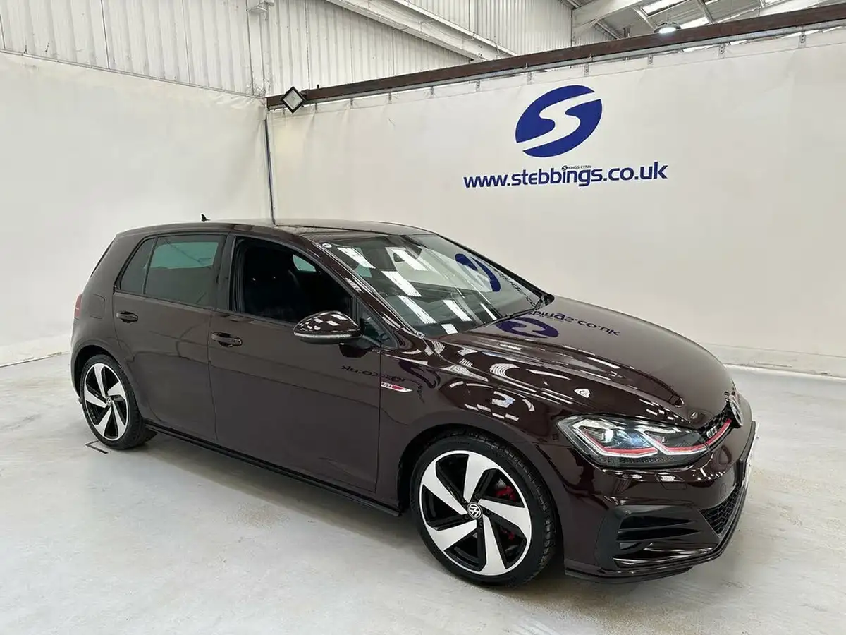 2017-volkswagen-golf-20-tsi-gti-230ps-ss-5d-big-1