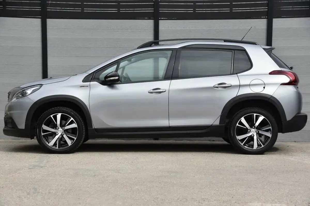 2019-peugeot-2008-suv-12-puretech-gt-line-130bhp-big-6