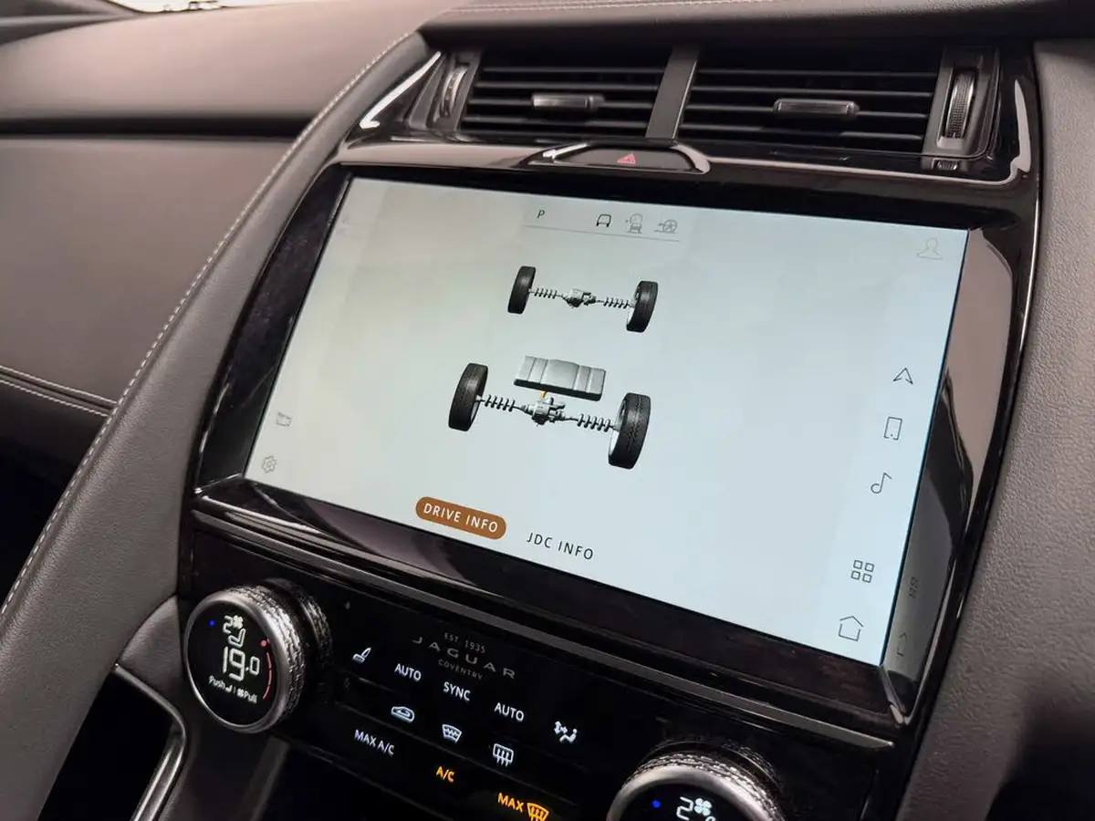 2021-jaguar-e-pace-15-p300e-r-dynamic-hse-big-69