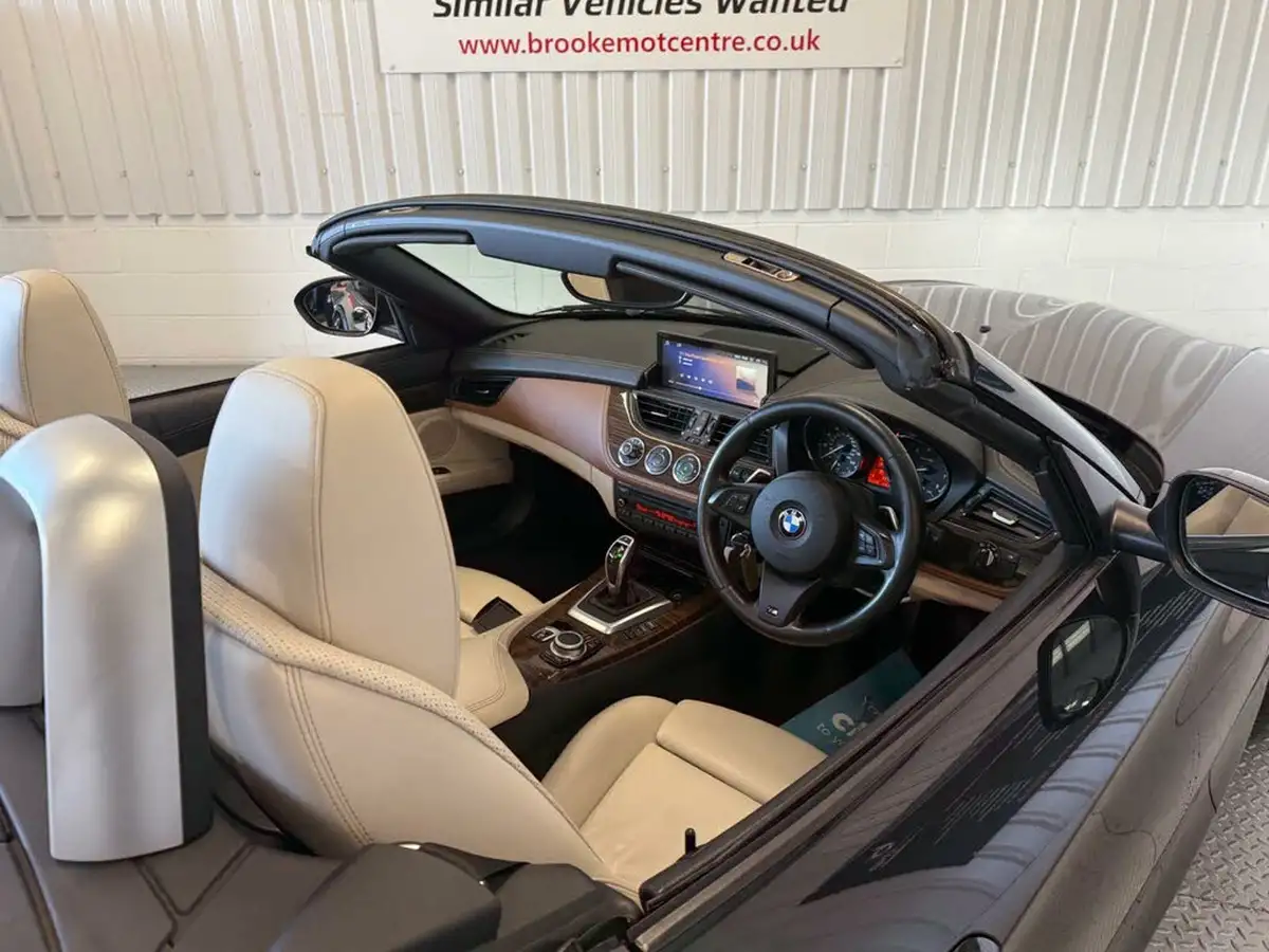 2015-bmw-z4-20-sdrive20i-m-sport-auto-big-30