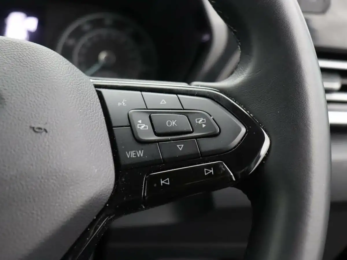 2023-ford-tourneo-connect-20-titanium-big-22