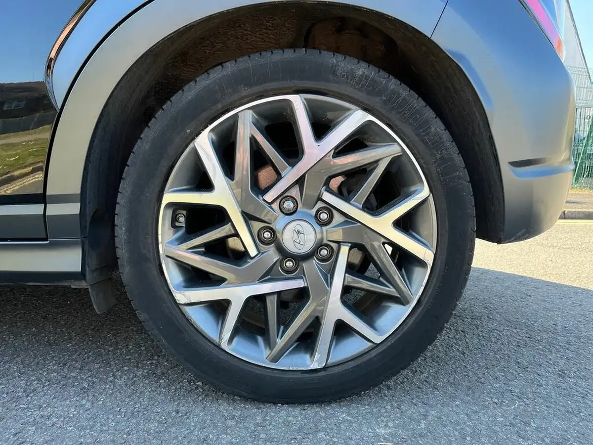 2022-hyundai-kona-16-gdi-premium-big-15