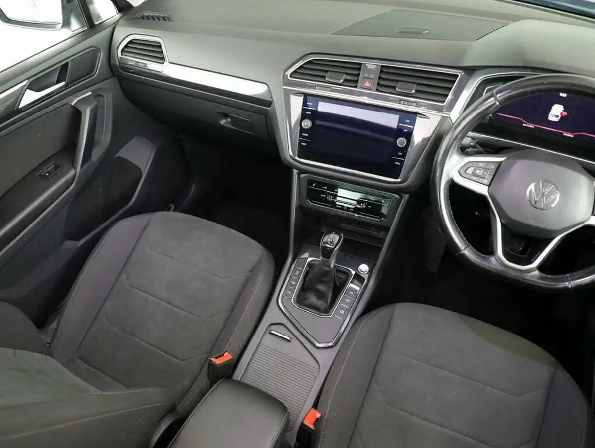 2020-volkswagen-tiguan-15-tsi-elegance-big-26