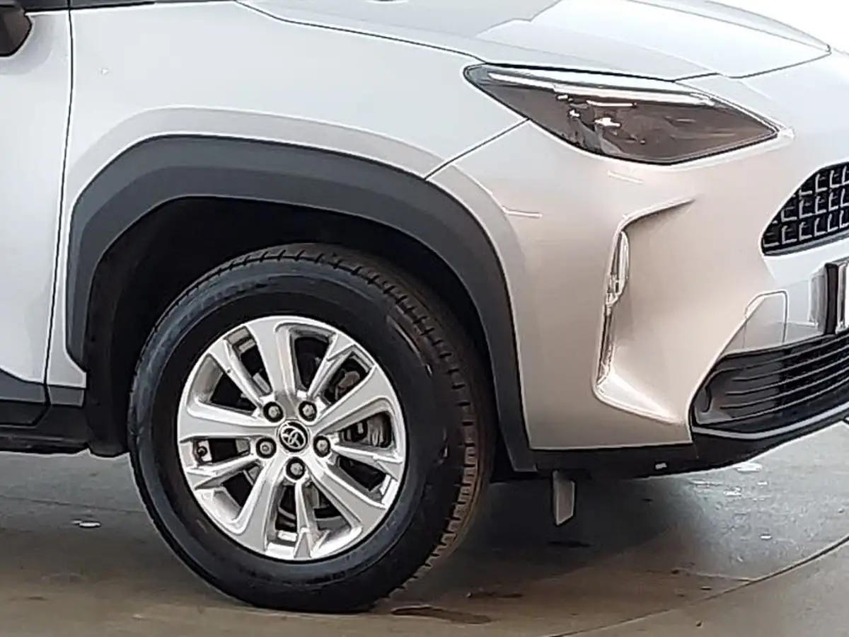 2022-toyota-yaris-cross-15-vvt-i-icon-big-8