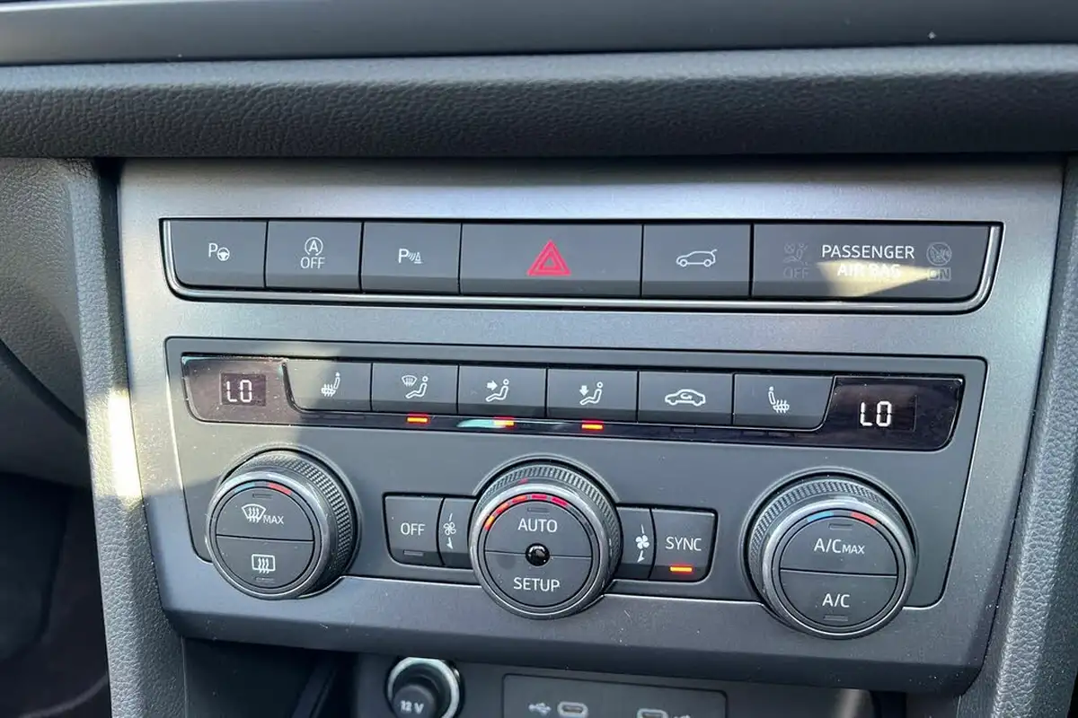 2024-cupra-ateca-15-ecotsi-v2-big-33