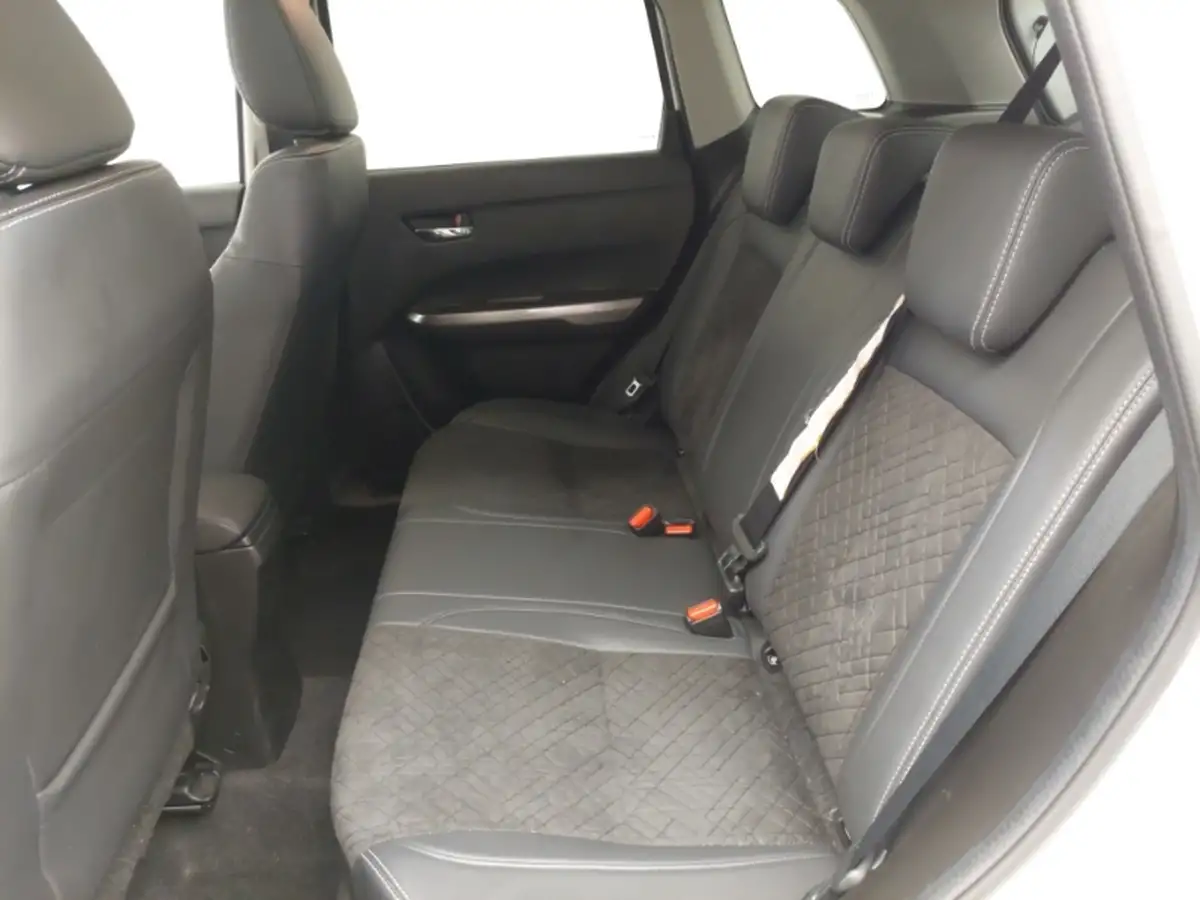 2024-suzuki-s-cross-15-ultra-allgrip-big-5