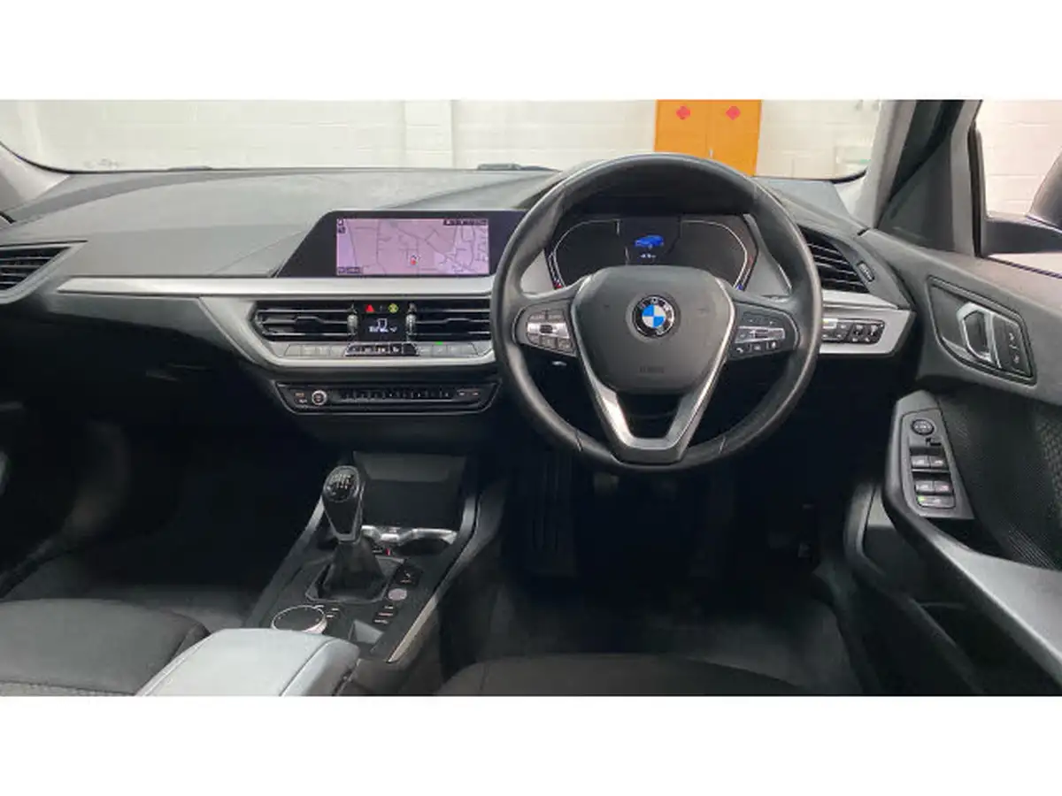 2020-bmw-1-series-15-118i-se-134bhp-big-4