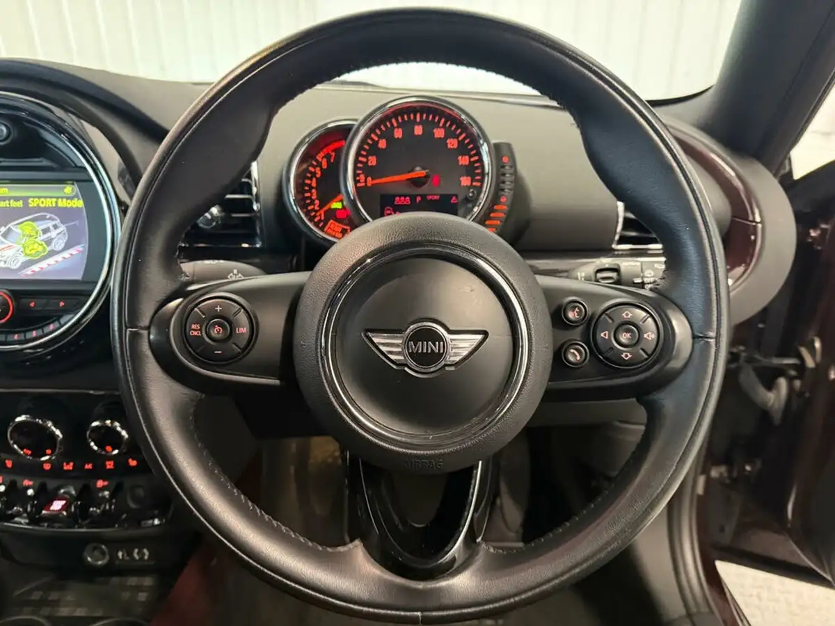 2015-mini-clubman-15-cooper-auto-big-21