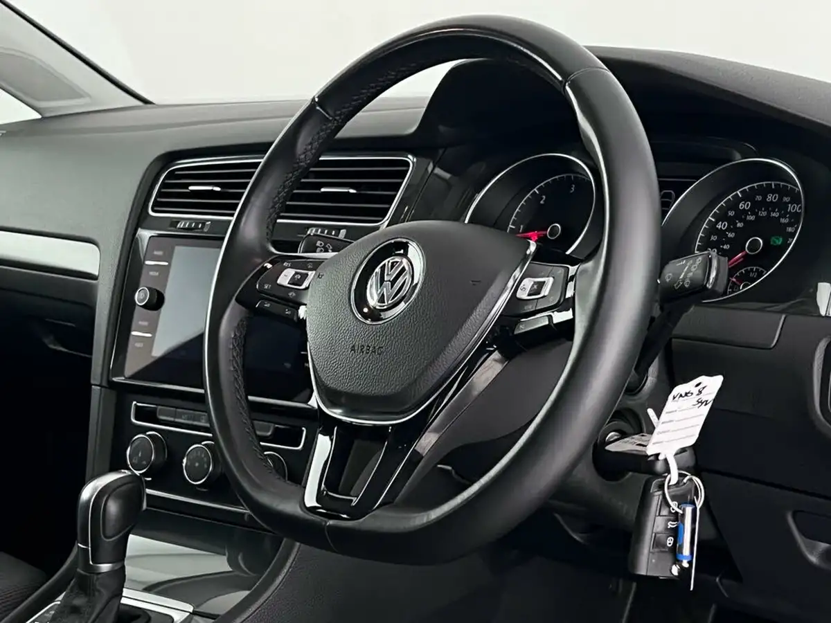 2018-volkswagen-golf-16tdi-se-nav-hatchback-5d-dsg-big-10