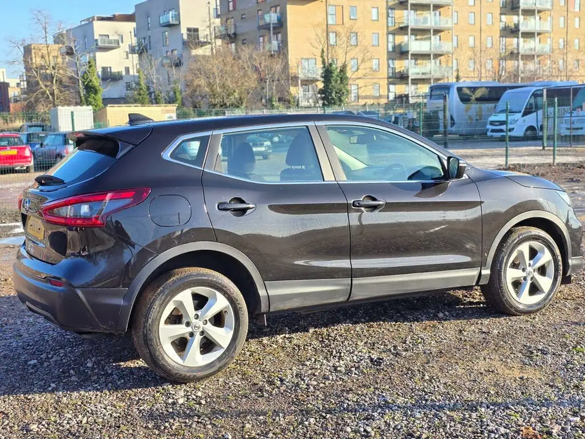 2018-nissan-qashqai-15dci-acenta-premium-heat-pack-big-13