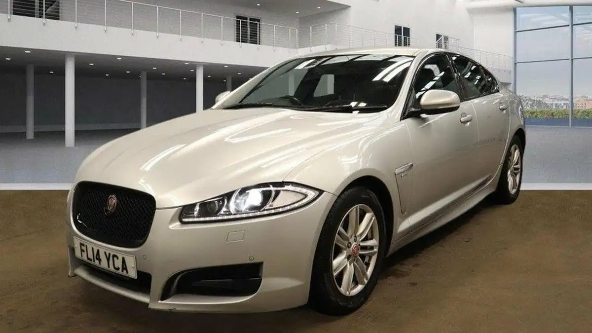 2014-jaguar-xf-22td-r-sport-163ps-saloon-4d-big-2