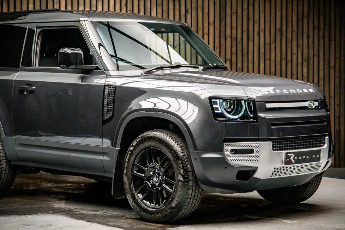 2025-land-rover-90-defender-30-d250-hard-top-s-90-250pseu6e-big-9
