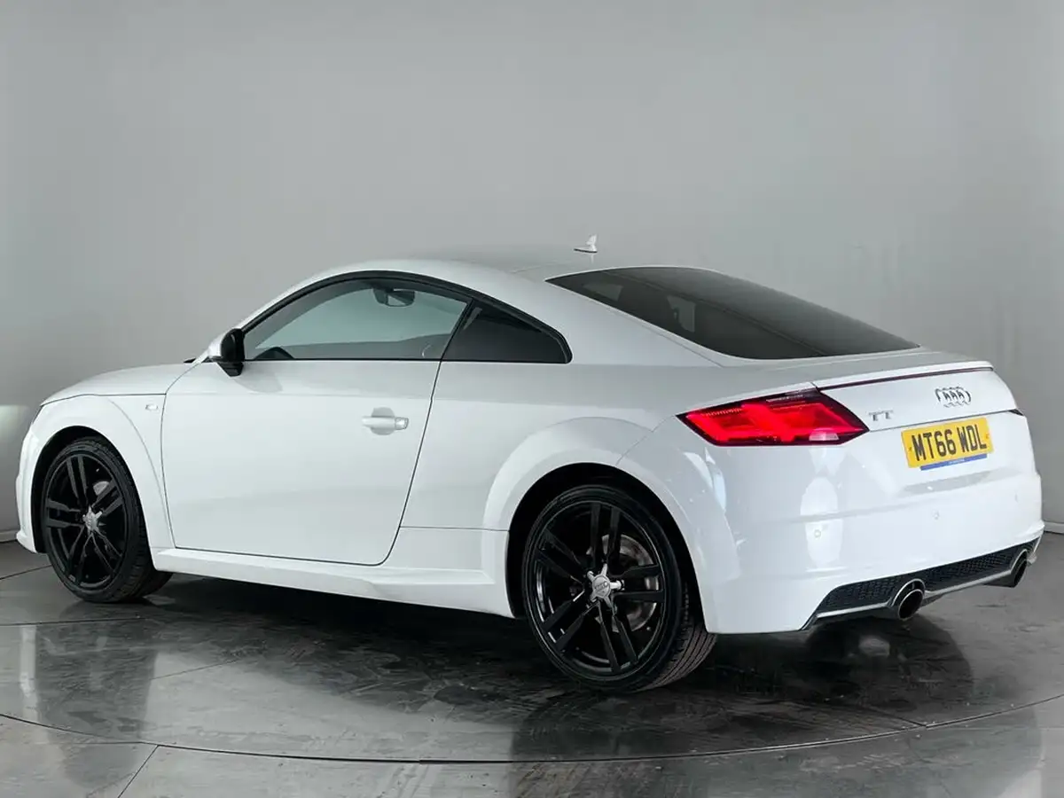 2016-audi-tt-coupe-20-tfsi-s-line-tronic-big-3