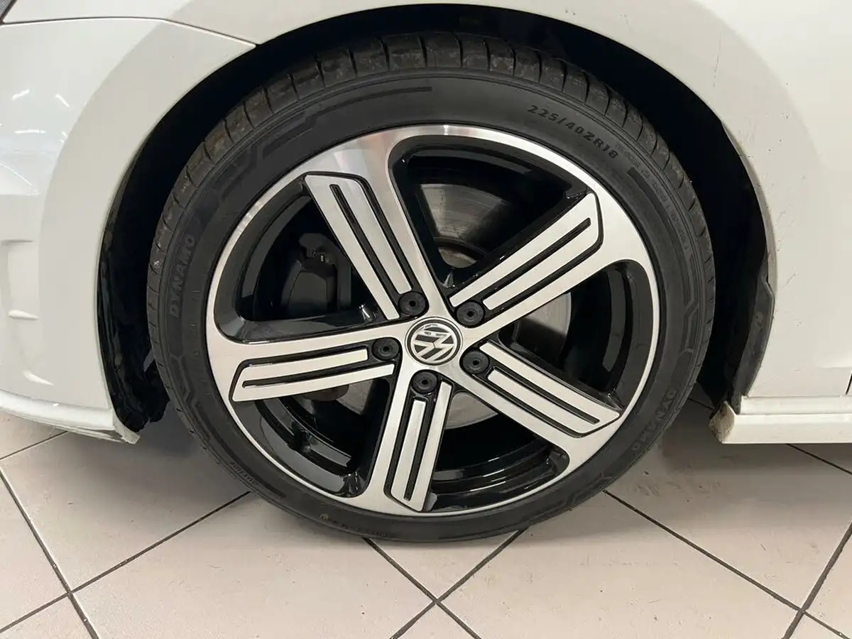 2016-volkswagen-golf-20-tsi-r-4motion-bmt-ss-hatchback-3d-dsg-big-42