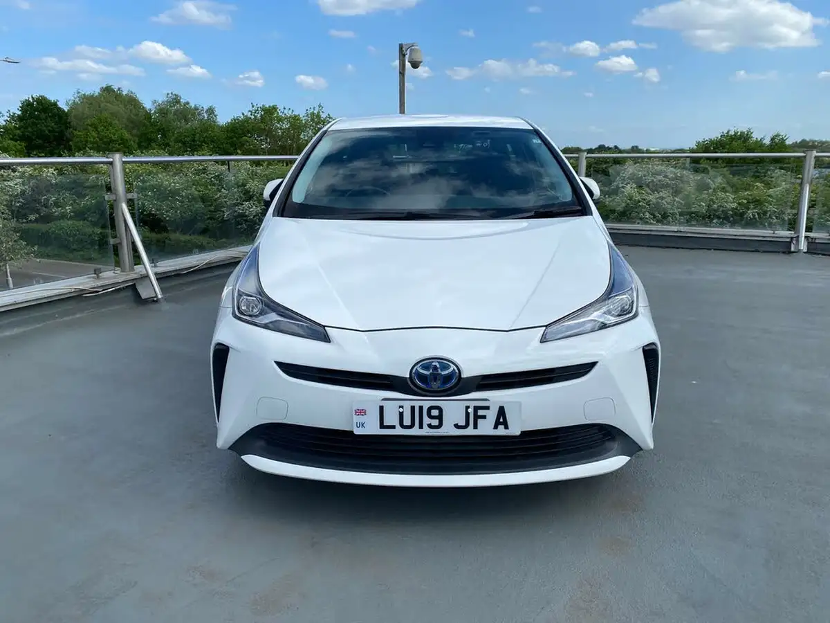 2019-toyota-prius-big-5