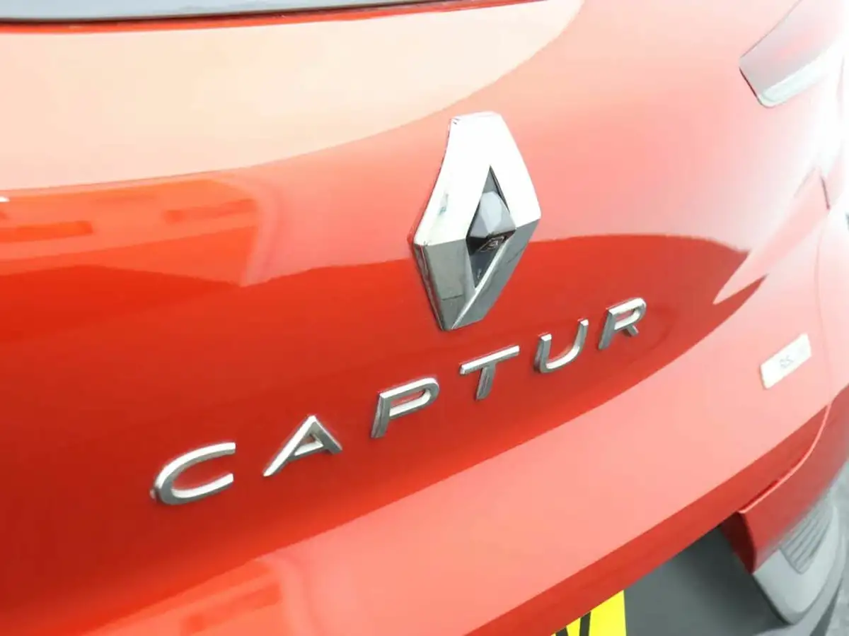 2022-renault-captur-13-tce-rs-line-big-54