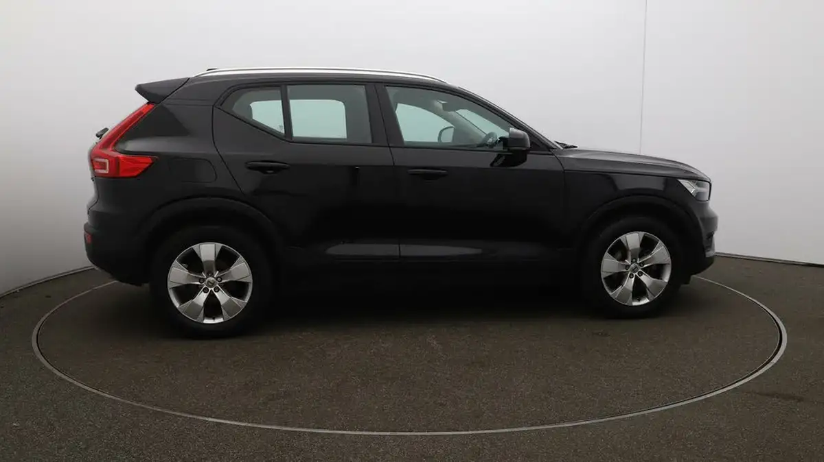 2021-volvo-xc40-15-t3-momentum-163bhp-big-49