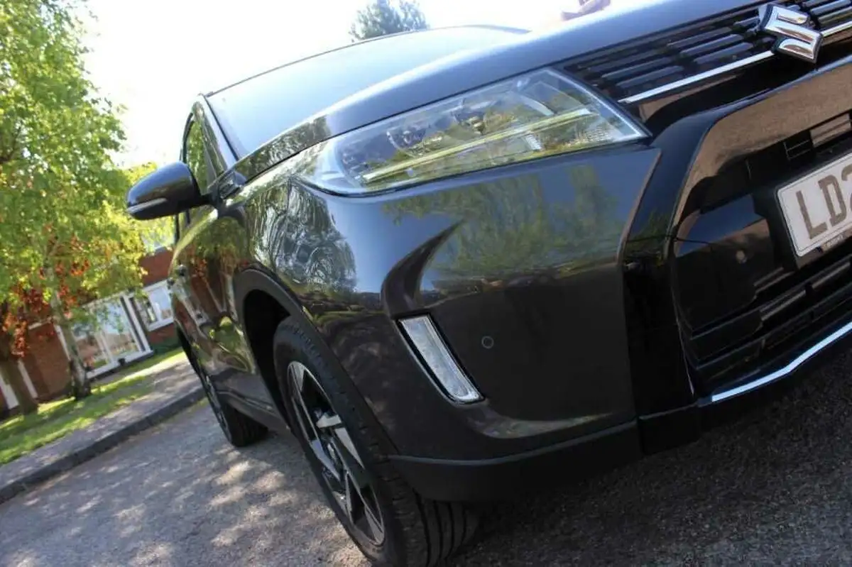2025-suzuki-vitara-14-boosterjet-ultra-big-11