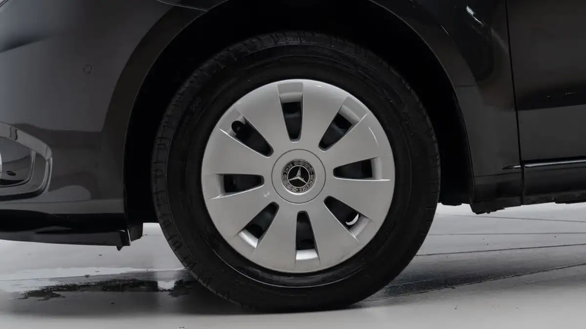 2022-mercedes-benz-vito-big-9