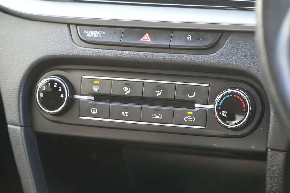 2021-kia-xceed-10-t-gdi-2-big-30