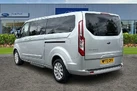 2023-ford-tourneo-custom-small-1