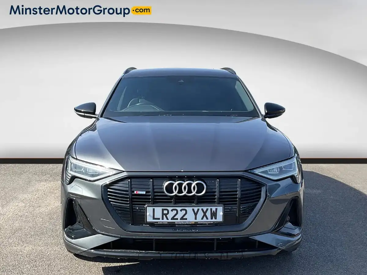 2022-audi-e-tron-50e-black-edition-station-wagon-big-4