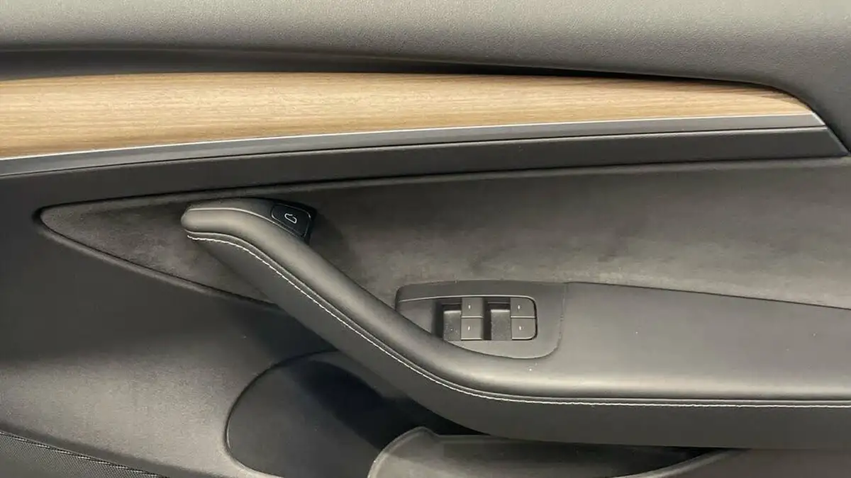 2023-tesla-model-3-e-rwd-241bhp-big-24