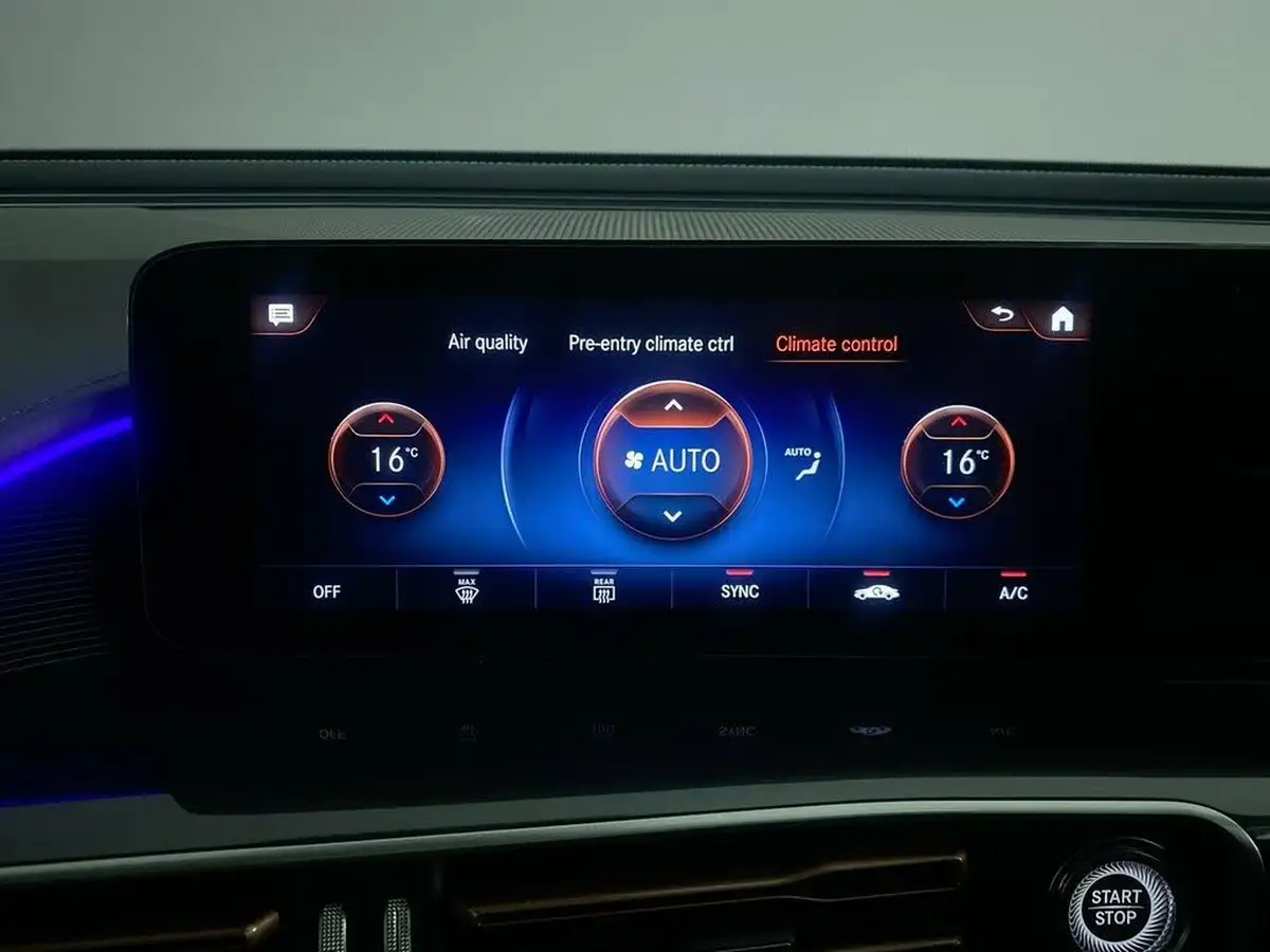 2022-mercedes-benz-eqc-e-eqc-400-amg-line-premium-big-30