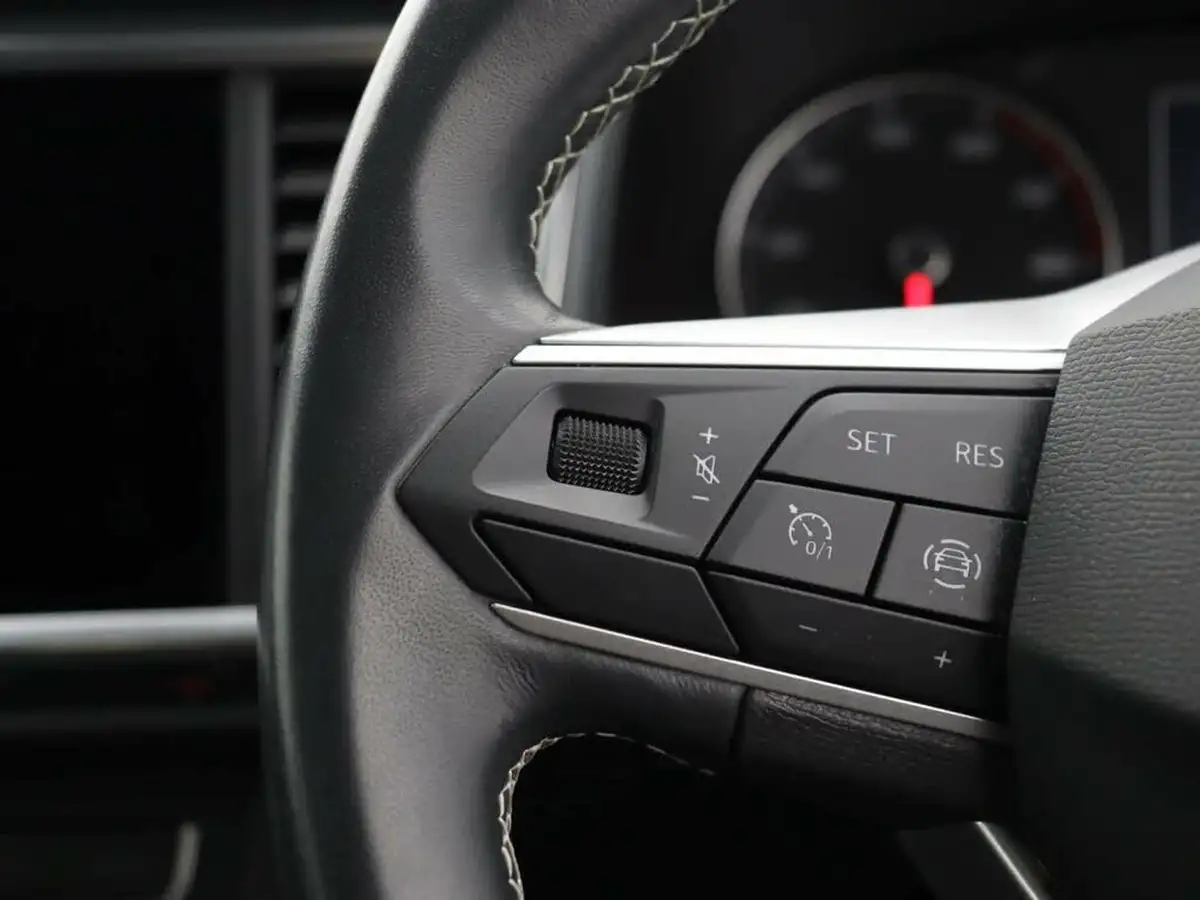 2022-seat-ateca-15-ecotsi-se-technology-dsg-big-24