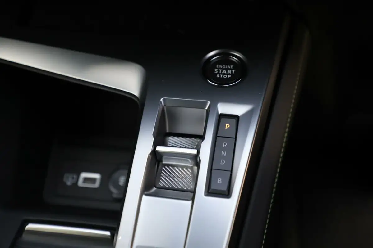 2023-peugeot-408-16-puretech-gt-225ps-big-5