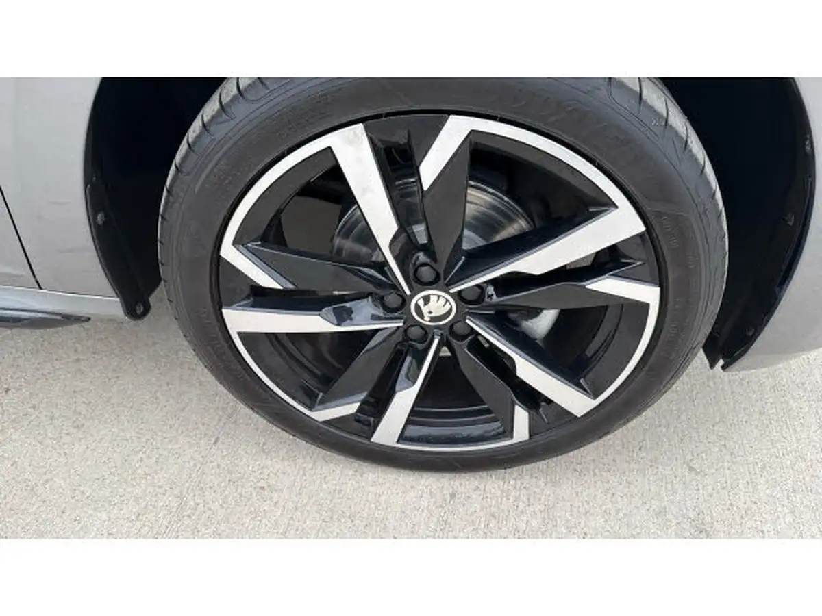 2024-skoda-kamiq-15-tsi-monte-carlo-dsg-big-32