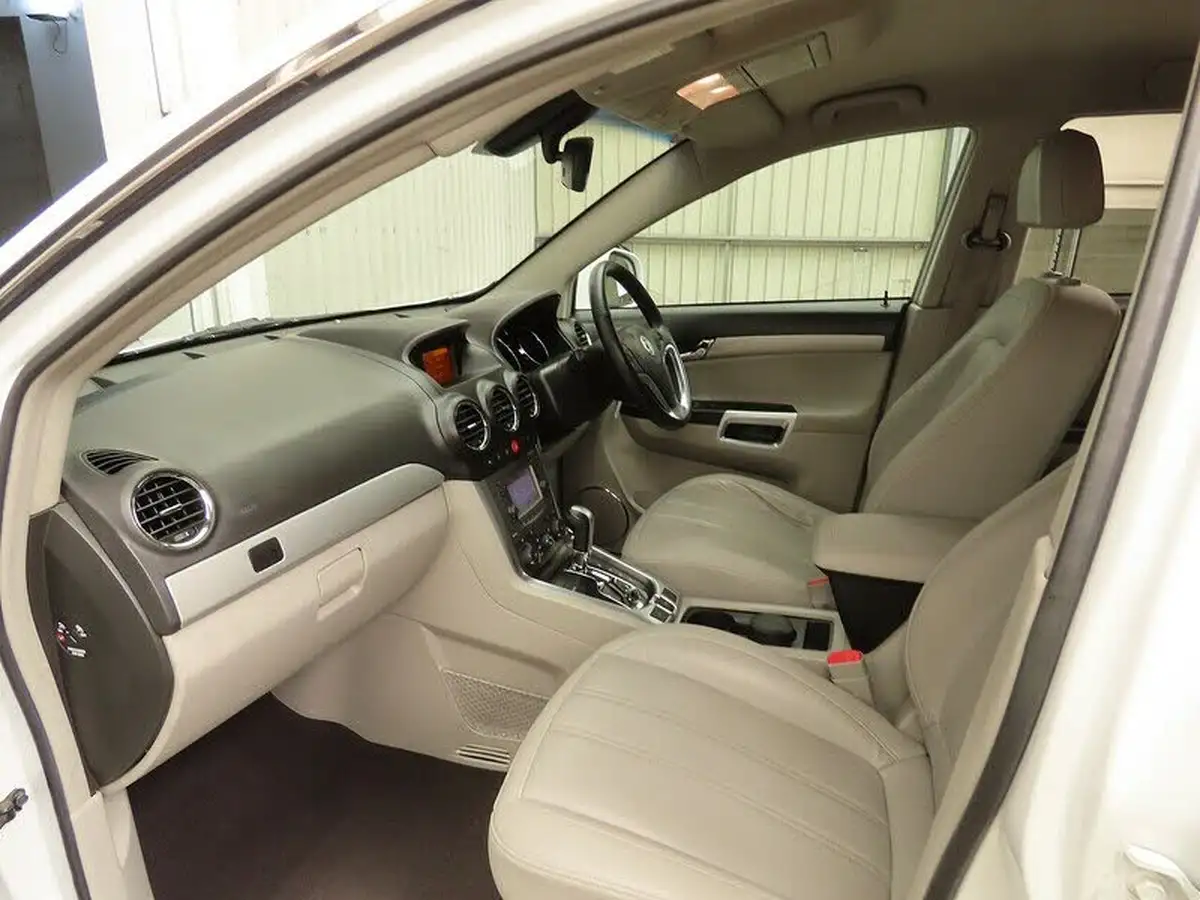 2013-vauxhall-antara-22cdti-se-nav-184ps-awd-auto-big-7