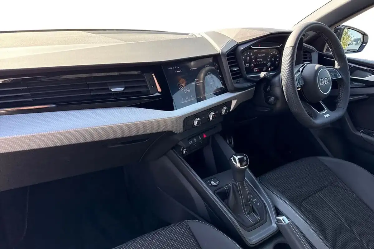 2024-audi-a1-10-30-tfsi-black-edition-116ps-s-tronic-big-13