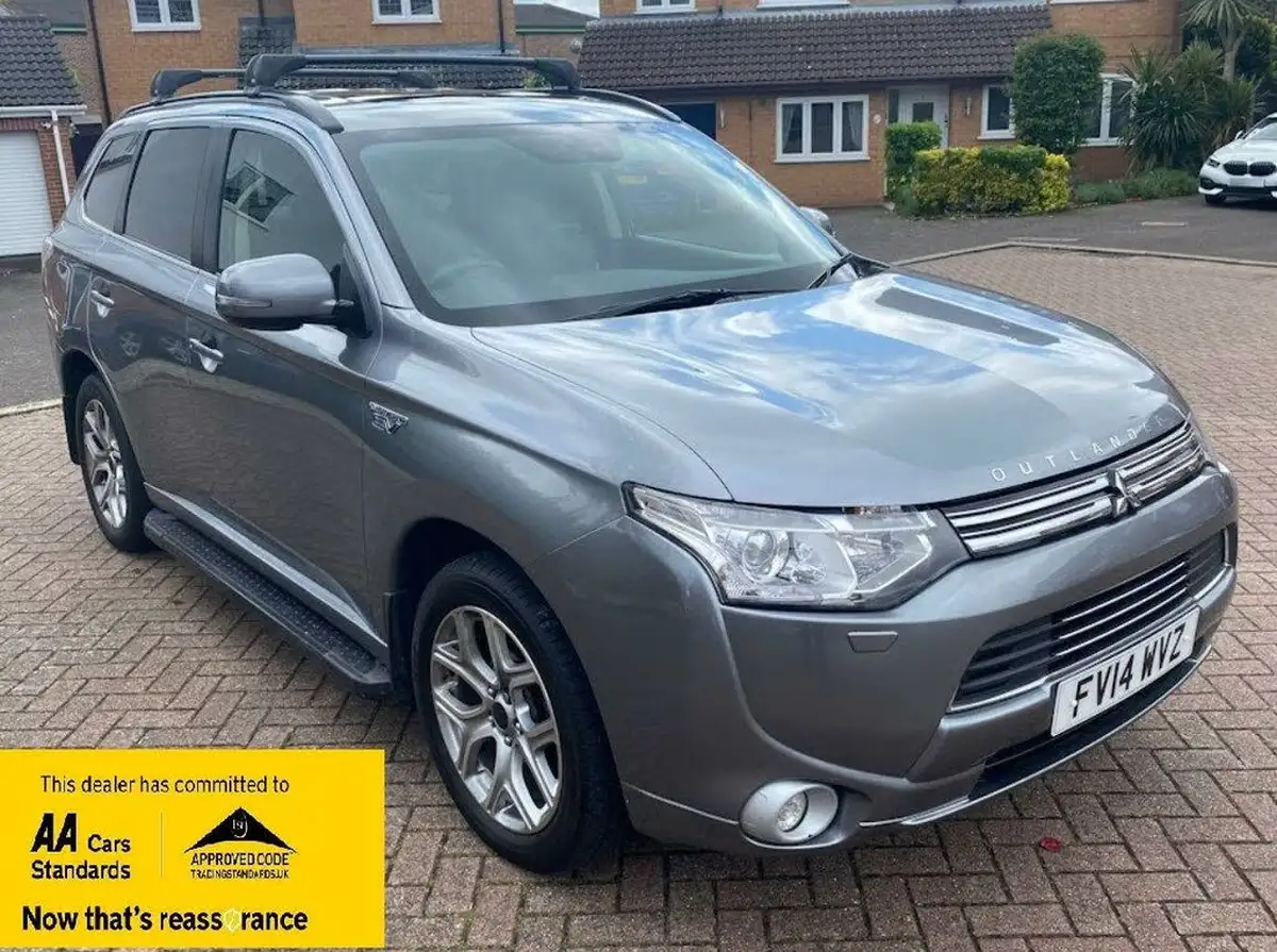 2014-mitsubishi-outlander-20-gx4hs-big-0