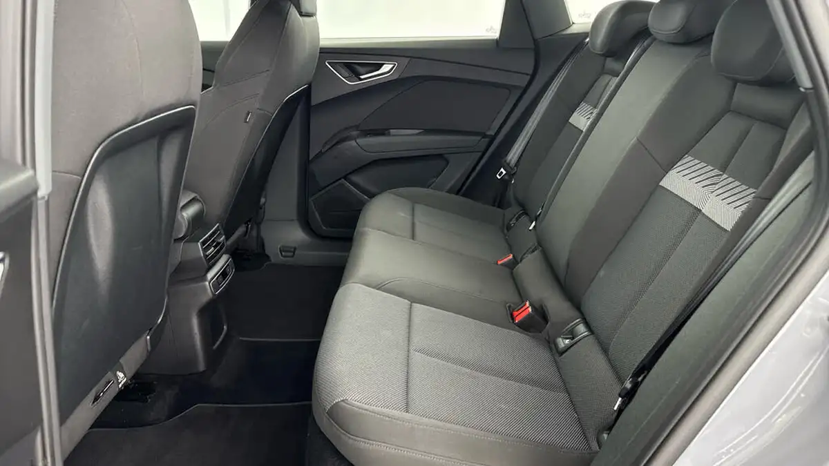 2022-audi-q4-e-tron-35e-sportback-big-13