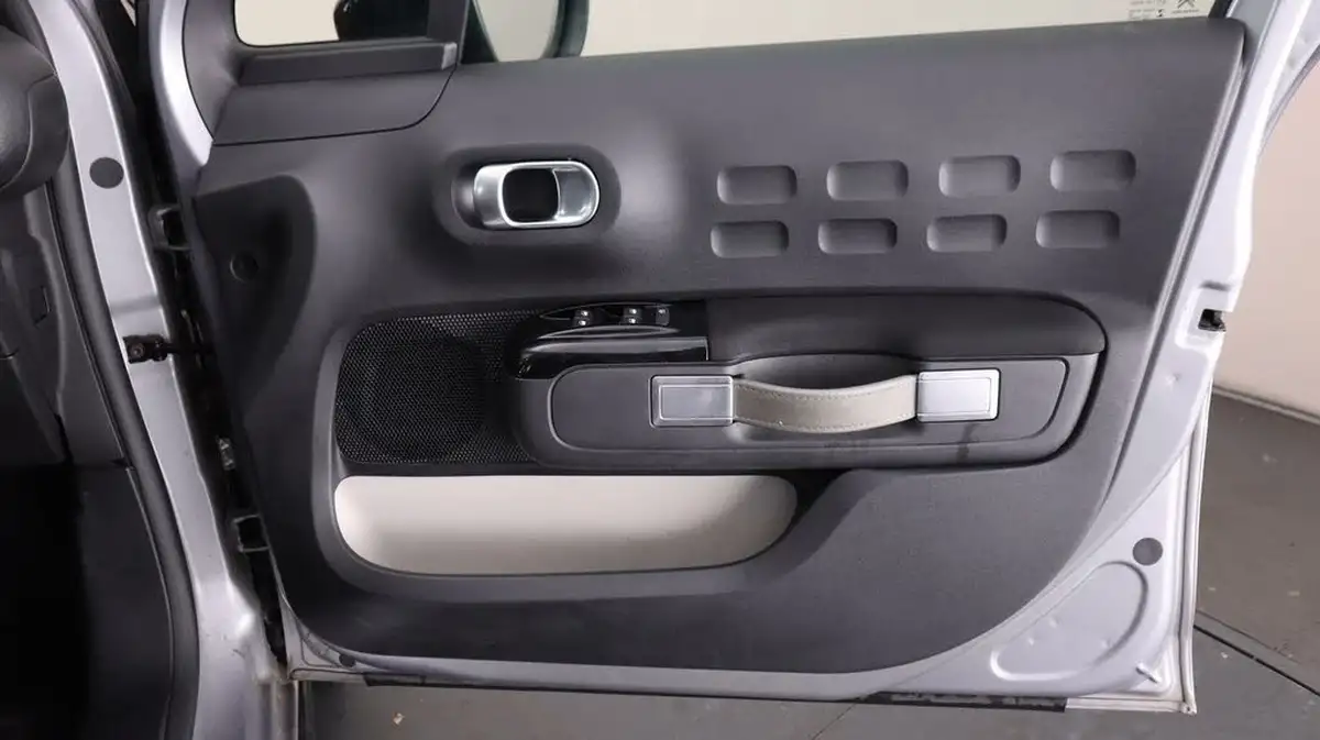 2020-citroen-c3-12-puretech-flair-83ps-big-14