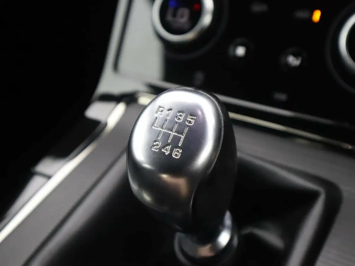 2022-land-rover-range-rover-evoque-20-d165-r-dynamic-big-27