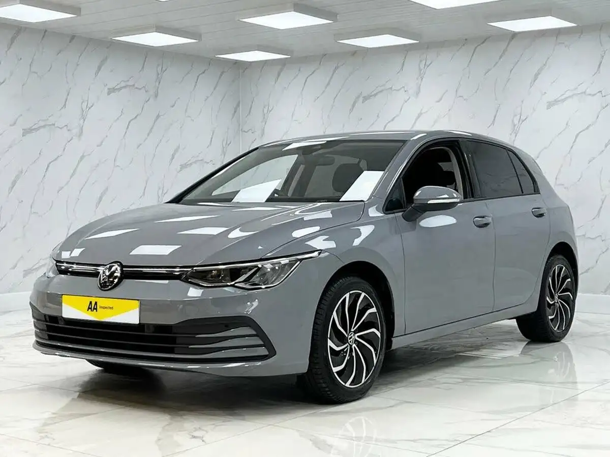 2024-volkswagen-golf-10-tsi-life-hatchback-big-5